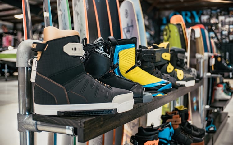 A Buyers Guide to Wakeboard Boots